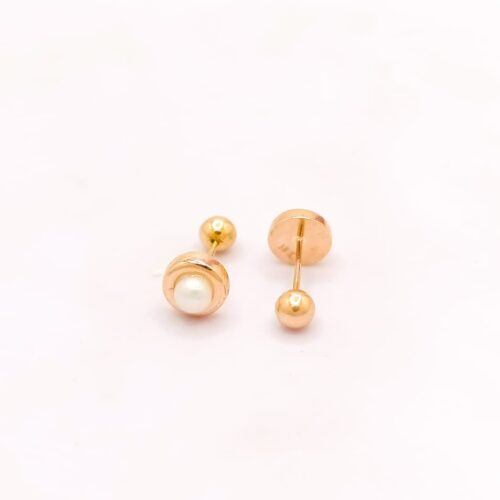 Arete boton con perla bombeada oro 18k